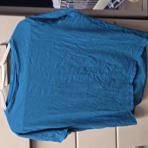 Lululemon Back In Action - Picture 3 of 4